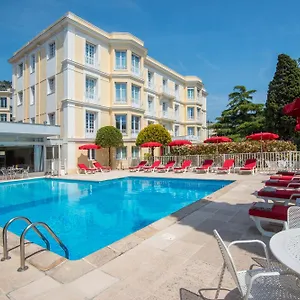 **** Hotel Carlton France