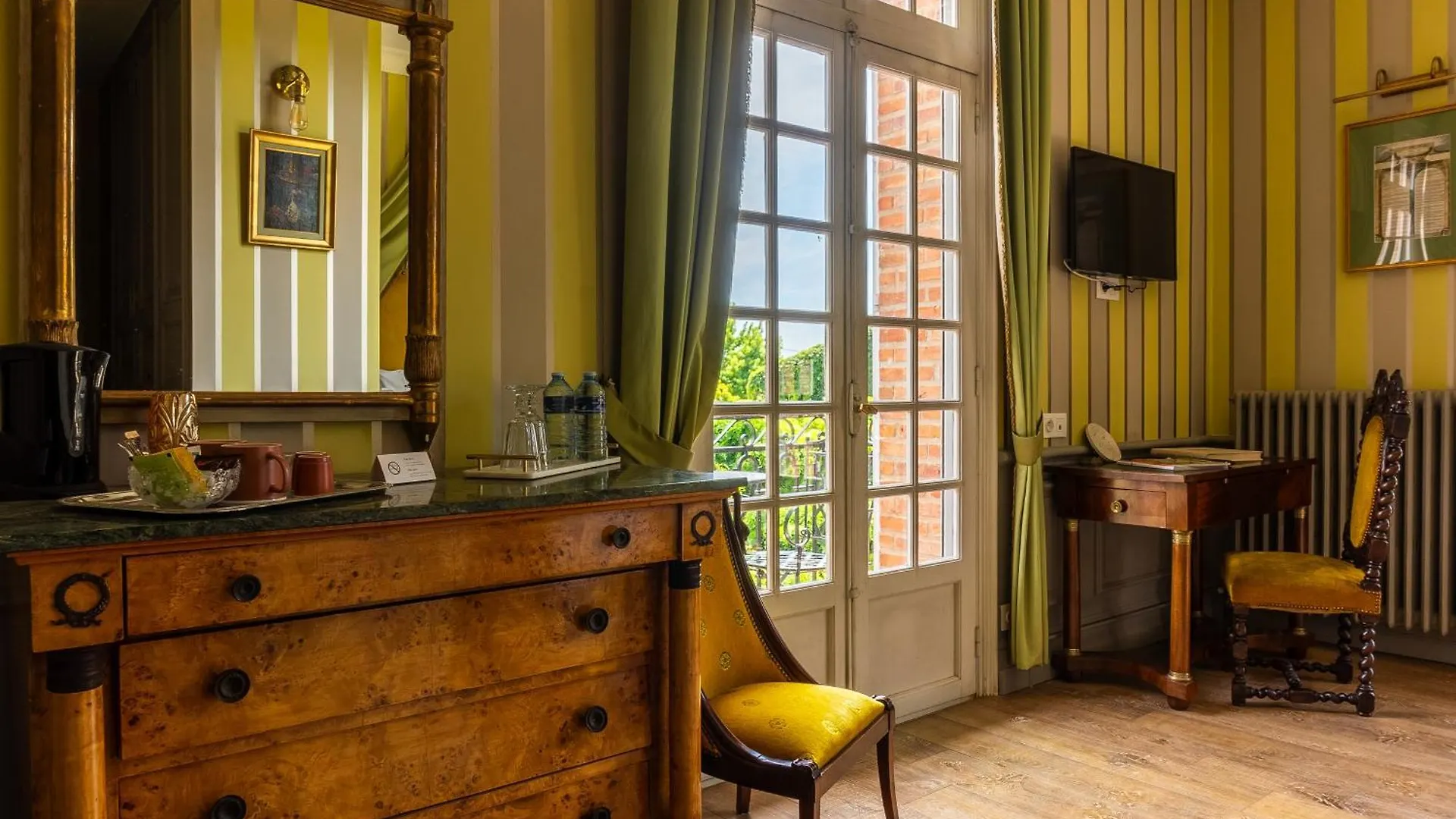 Pensión Hotel Castel Bois Marie Montauban