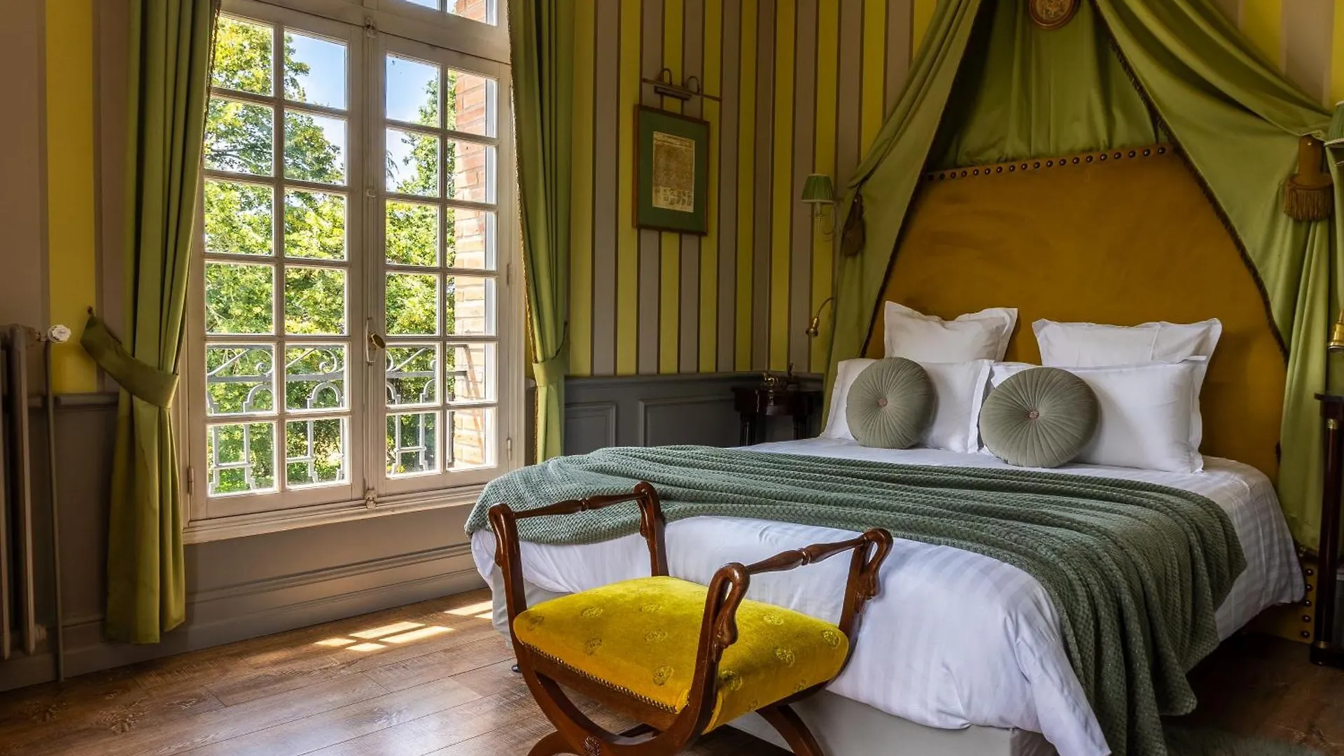 Hotel Castel Bois Marie Montauban 5*,  Francia